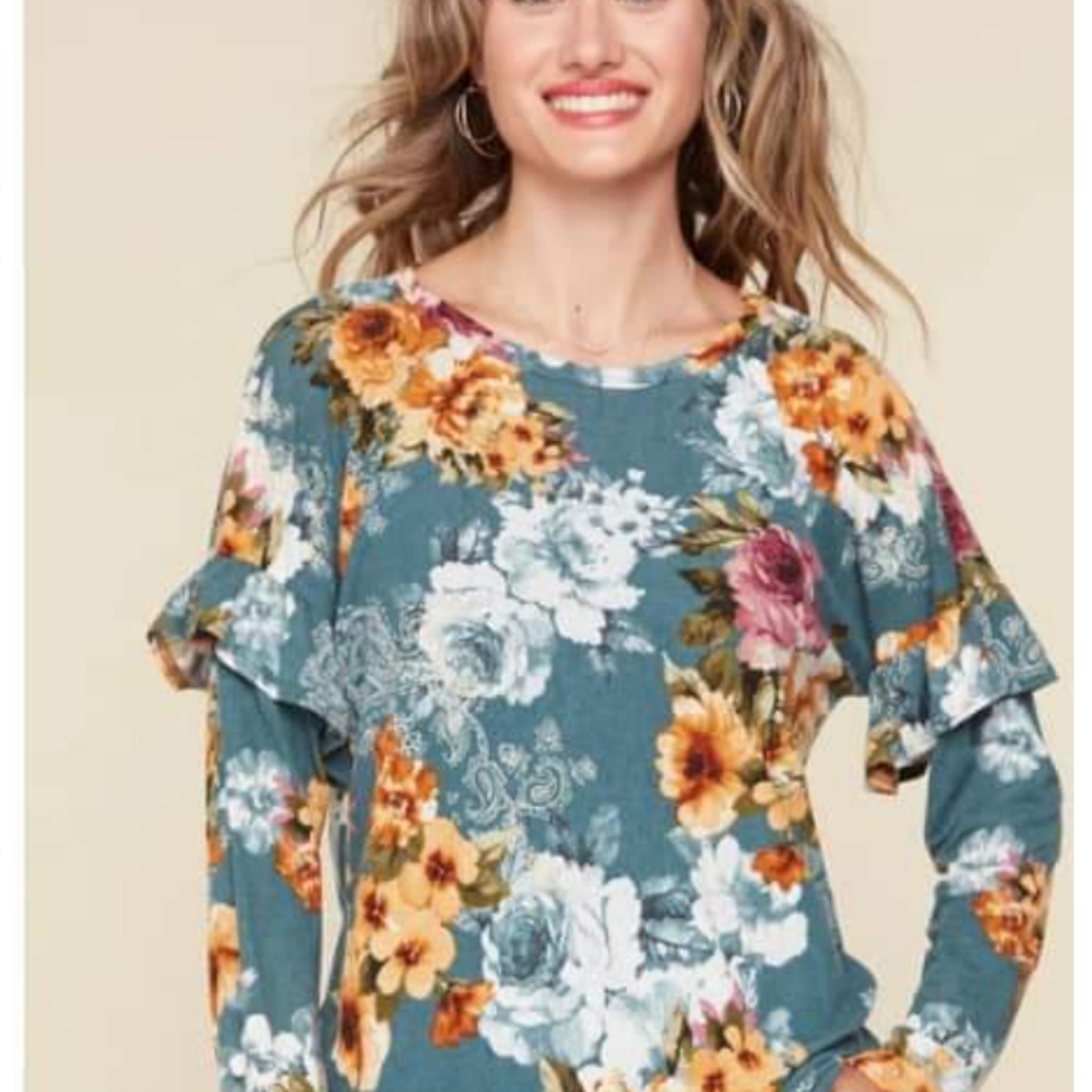 Long sleeve foral top